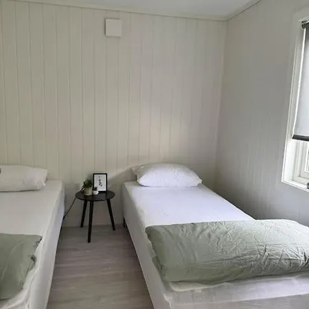 Lejlighed Hel Utleieleilighet I *