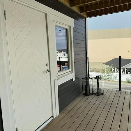 Lejlighed Hel Utleieleilighet I *