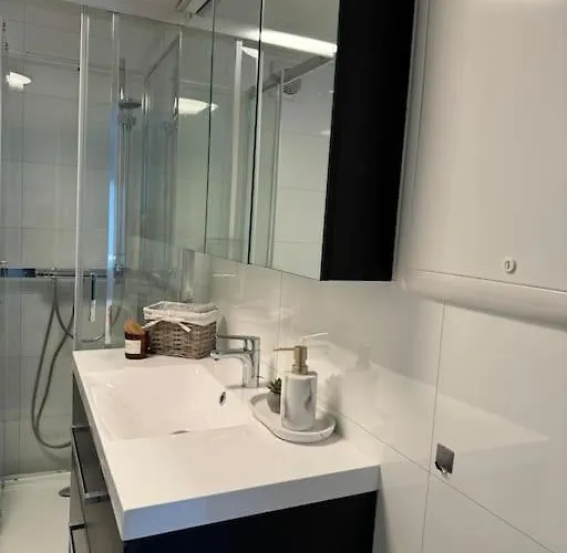 Hel Utleieleilighet I *