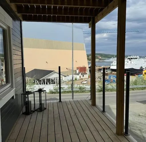 Hel Utleieleilighet I Appartamento Harstad